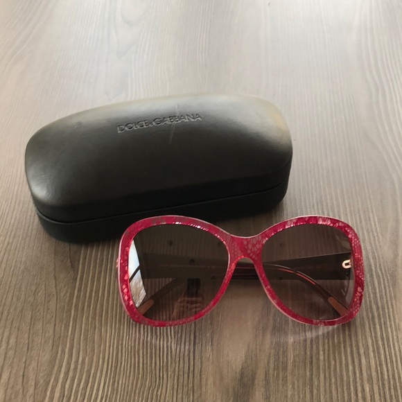 Dolce & Gabbana Accessories - 🌺NEW🌺 Dolce & Gabbana sunglasses